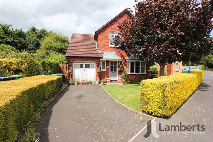3 Bedroom Detached House For Sale In Abbeyfields Drive, Studley, B80
