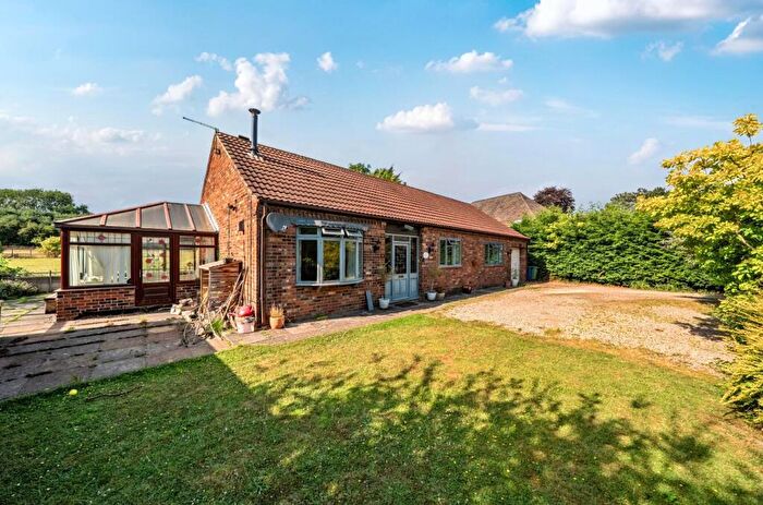 3 Bedroom Detached Bungalow For Sale In High Street, South Milford, Leeds, LS25