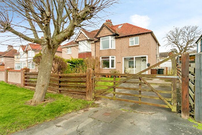 3 Bedroom Semi-Detached House For Sale In Warren Drive, Deganwy, Conwy, LL31