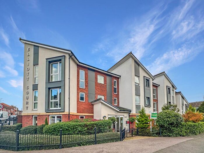 2 Bedroom Apartment For Sale In Elliott Court, High Street North, LU6