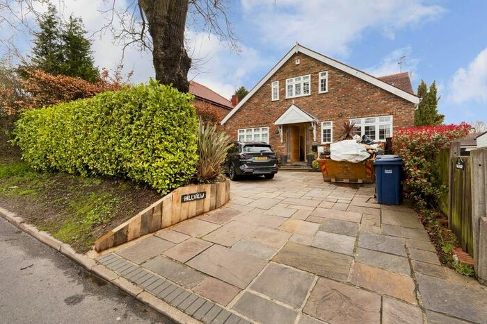 5 Bedroom Town House To Rent In Barnet Gate Lane, Arkley, Barnet, EN5