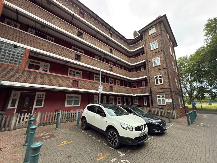 4 Bedroom Flat For Sale In Watermead House, Homerton Road, London, E9