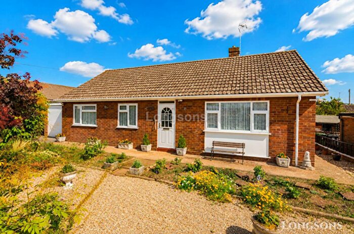 3 Bedroom Detached Bungalow For Sale In Tuns Road, Necton, PE37