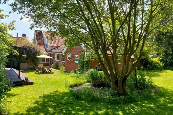 3 Bedroom Cottage For Sale In Chapel Lane, Charsfield, IP13