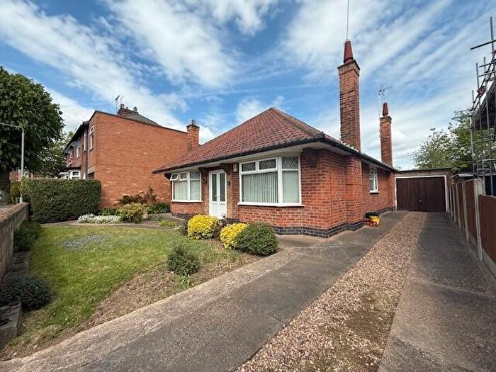 3 Bedroom Bungalow To Rent In Frederick Avenue, Nottingham, NG4