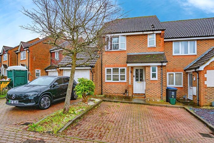 3 Bedroom End Terrace House For Sale In Denbigh Close, Hemel Hempstead, HP2