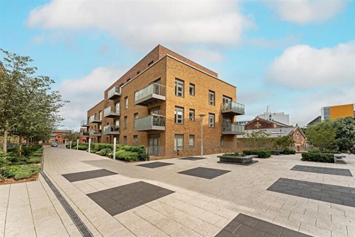 1 Bedroom Apartment To Rent In Bath House Court, Smithfield Square, Hornsey, N8