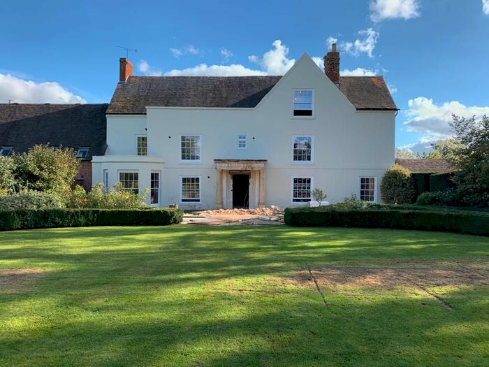 7 Bedroom Detached House To Rent In Banbury Road, Stratford-Upon-Avon, CV37