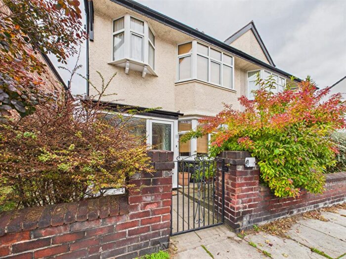 3 Bedroom Semi-Detached House For Sale In Seaview Road, Wallasey, CH45
