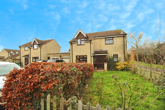 3 Bedroom Detached House For Sale In Melfort Close, Sparcells, SN5