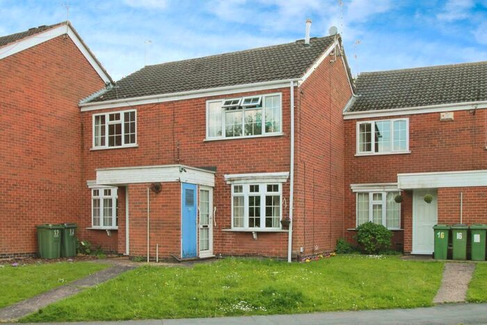 2 Bedroom Ground Maisonette For Sale In The Square, Glenfield, Leicester, Leicestershire, LE3