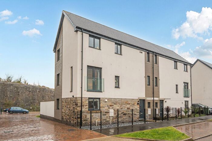 4 Bedroom Semi Detached House For Sale In Bathampton Way, PL9