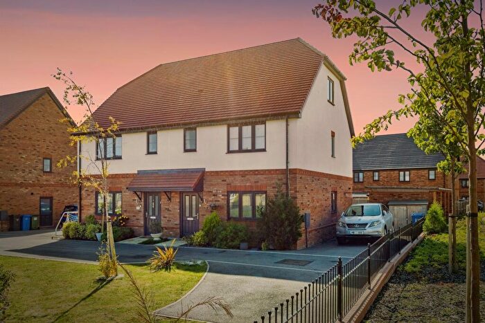 3 Bedroom Semi Detached House For Sale In London Road, Corby, NN17