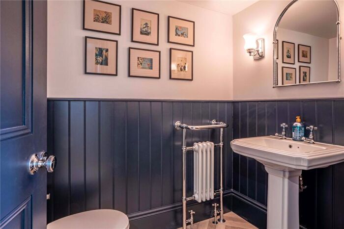 5 Bedroom Detached House For Sale In Epping Road, Roydon, Essex, CM19