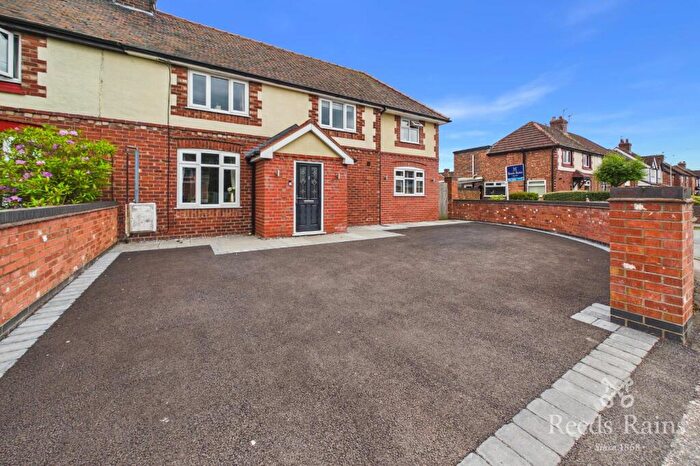 3 Bedroom Semi Detached House For Sale In Wright Avenue, Rudheath, Northwich, Cheshire, CW9