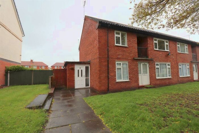 2 Bedroom Flat To Rent In Davenport Avenue, Nantwich, CW5