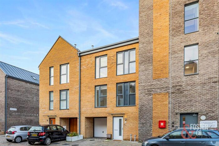 4 Bedroom Property To Rent In Salt Marsh Road, Shoreham-By-Sea, BN43