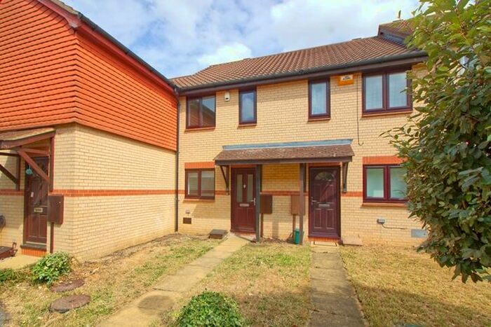 2 Bedroom Terraced House To Rent In Pettingrew Close, Walnut Tree, Milton Keynes, MK7