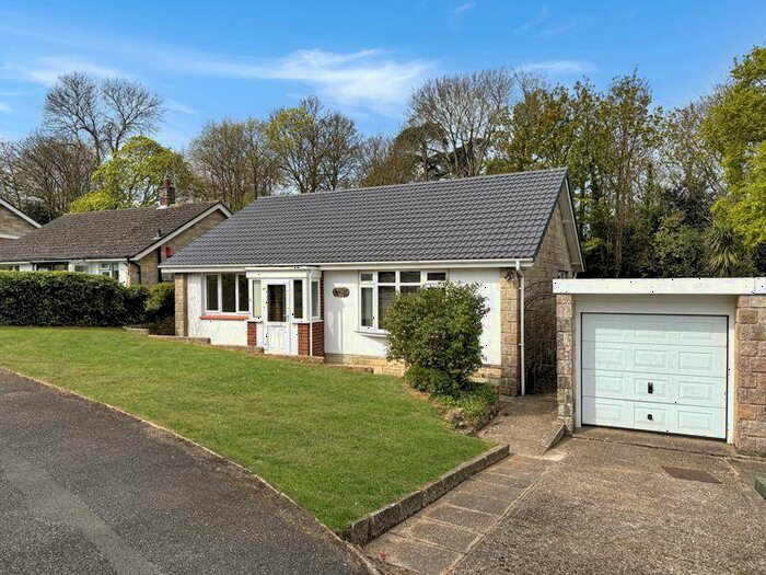 2 Bedroom Detached Bungalow To Rent In Marina Avenue, Ryde, PO33