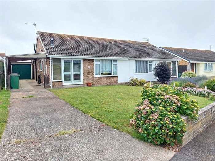 2 Bedroom Bungalow For Sale In Laurel Avenue, St Mary's Bay, TN29