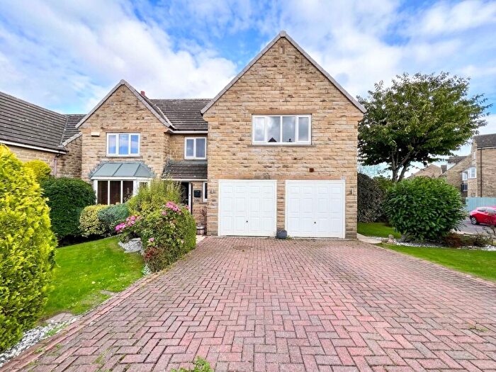 7 Bedroom Detached House For Sale In Hawthorne Way, Shelley, HD8
