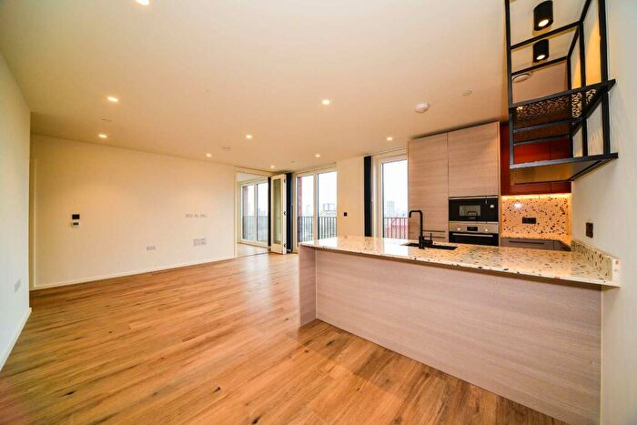 1 Bedroom Flat To Rent In Hawser Lane, Canary Wharf, London, E14