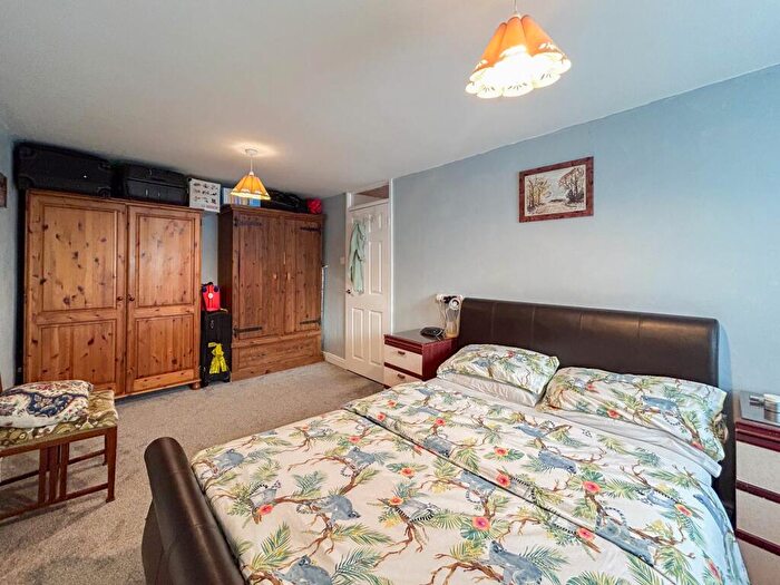 3 Bedroom Terraced House For Sale In The Courtlands, Greenmeadow, NP44