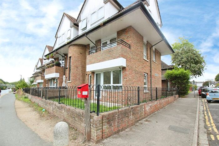 1 Bedroom Flat For Sale In Isis Court, Reading, RG1