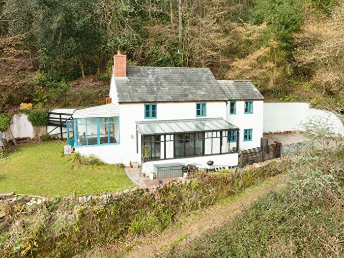 4 Bedroom Detached House For Sale In Sibrwd-Y-Coed, Llandogo, Monmouth, NP25