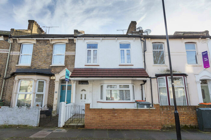 3 Bedroom Terraced House For Sale In Caistor Park Road, London, E15