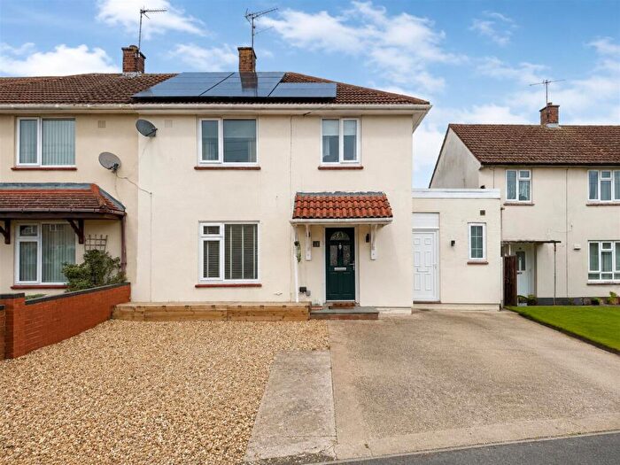 3 Bedroom Semi-Detached House For Sale In Chelveston Drive, Corby, NN17