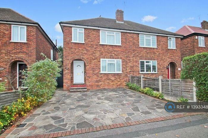 3 Bedroom Semi-Detached House To Rent In South Hill Avenue, Harrow, HA2