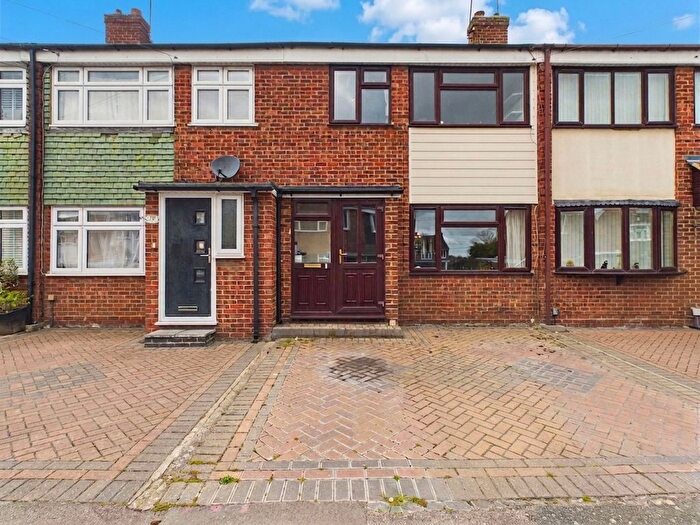 3 Bedroom Terraced House For Sale In Silverdale East, Stanford-Le-Hope, SS17