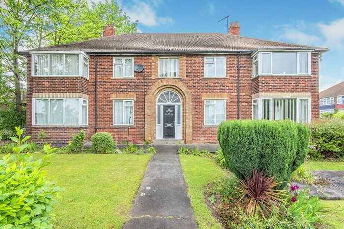 2 Bedroom Flat To Rent In Armthorpe Road, Doncaster, South Yorkshire, DN2