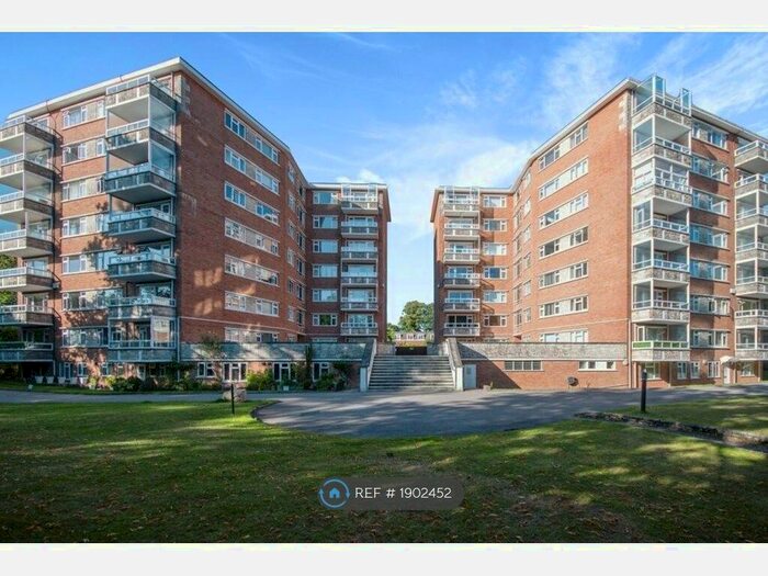 2 Bedroom Flat To Rent In Mildenhall, Bournemouth, BH4