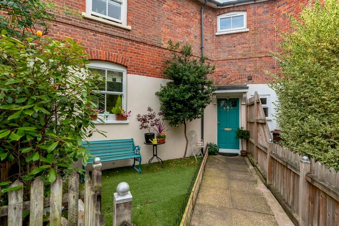 2 Bedroom Terraced House For Sale In The Vale, Swainsthorpe, Norwich, NR14