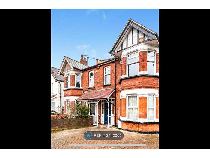 2 Bedroom Maisonette To Rent In Harrow View, Harrow, HA1