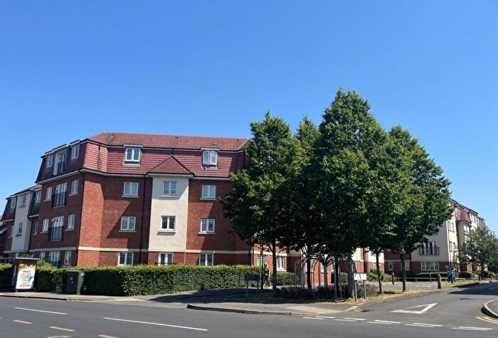 1 Bedroom Flat For Sale In Cluster House, Schoolgate Drive, Morden, SM4