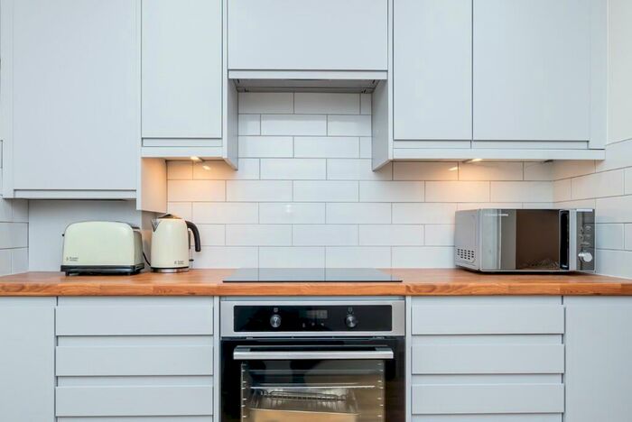 2 Bedroom Serviced Apartments To Rent In Brighton Road, Purley, Croydon(London Borough), CR8