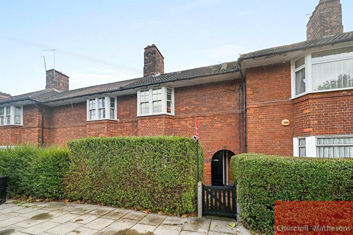 3 Bedroom Terraced House For Sale In Wulfstan Street, London, W12