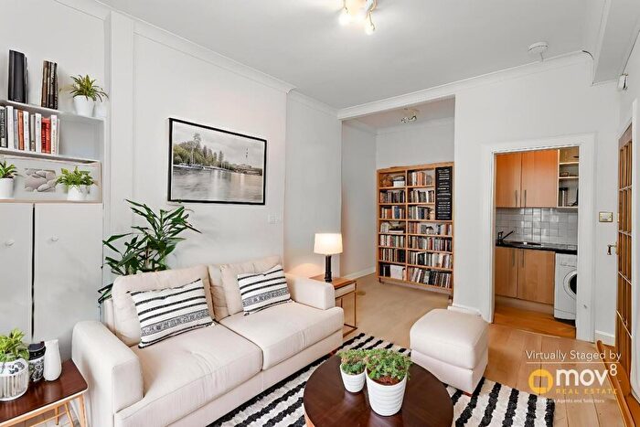 1 Bedroom Flat For Sale In Yeaman Place, Polwarth, Edinburgh, EH11