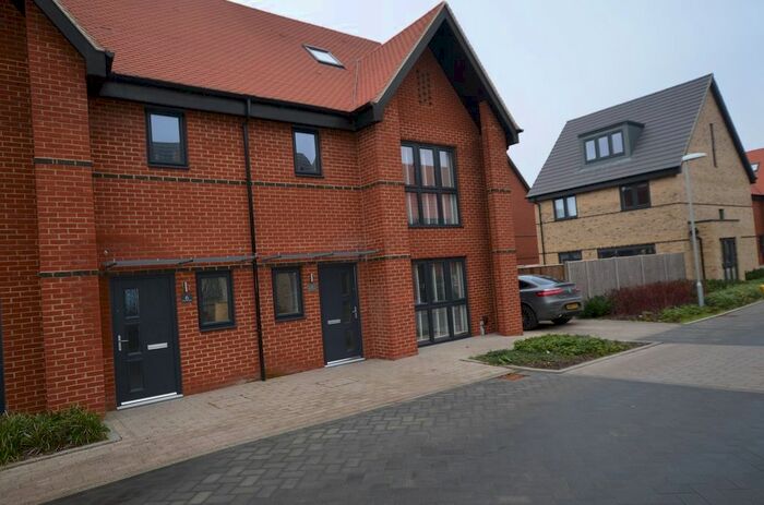 4 Bedroom End Of Terrace House To Rent In Marchment Square, Peterborough, PE3