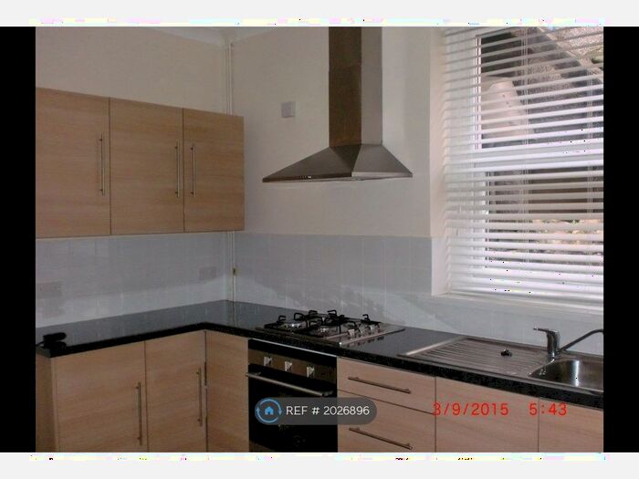 3 Bedroom Terraced House To Rent In Holton Road, Barry, CF63