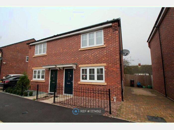 2 Bedroom Semi-Detached House To Rent In Spring Pool Meadow, Dudley, DY1