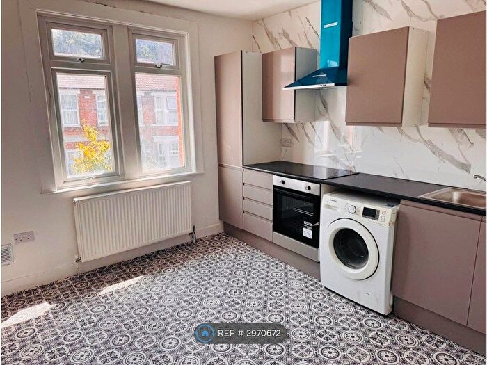 2 Bedroom Flat To Rent In Salop Road, London, E17