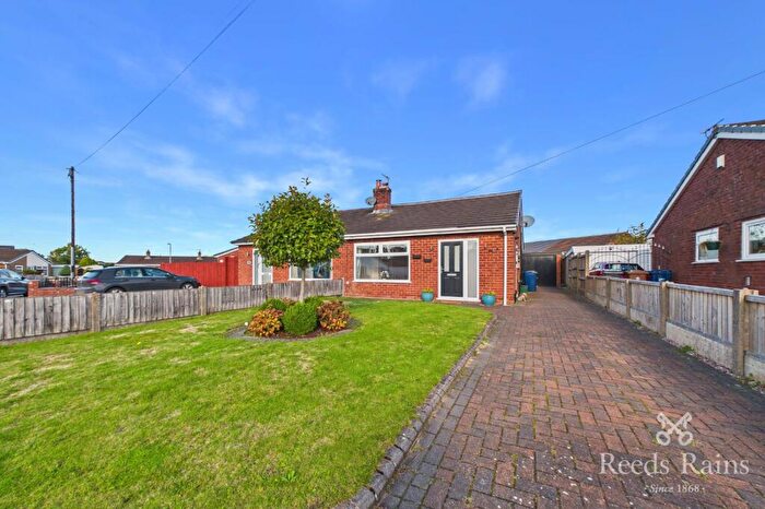 2 Bedroom Bungalow To Rent In Holker Close, Hoghton, Preston, Lancashire, PR5