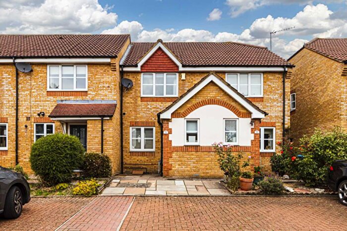 2 Bedroom Terraced House To Rent In Thorne Close, Hemel Hempstead, Hertfordshire, HP1