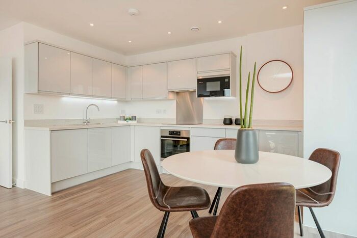 2 Bedroom Flat For Sale In "Falcon Court - Plot " At Westvale Park, Webber Street, Horley, RH6