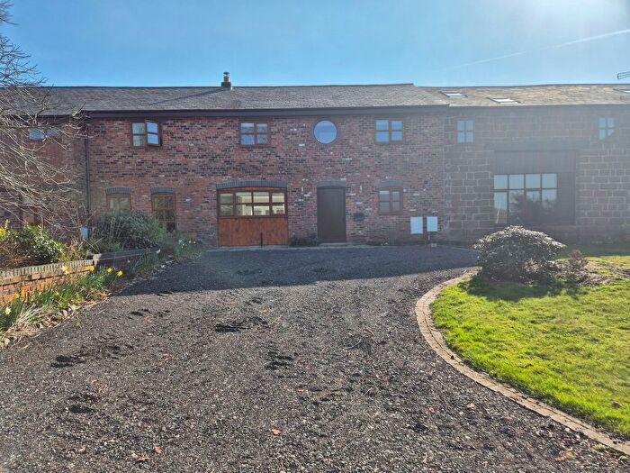 3 Bedroom Barn Conversion To Rent In Bradley Lane, Frodsham, WA6