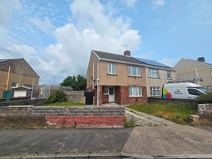 3 Bedroom Semi-Detached House To Rent In Parry Road, Sandfields, SA12